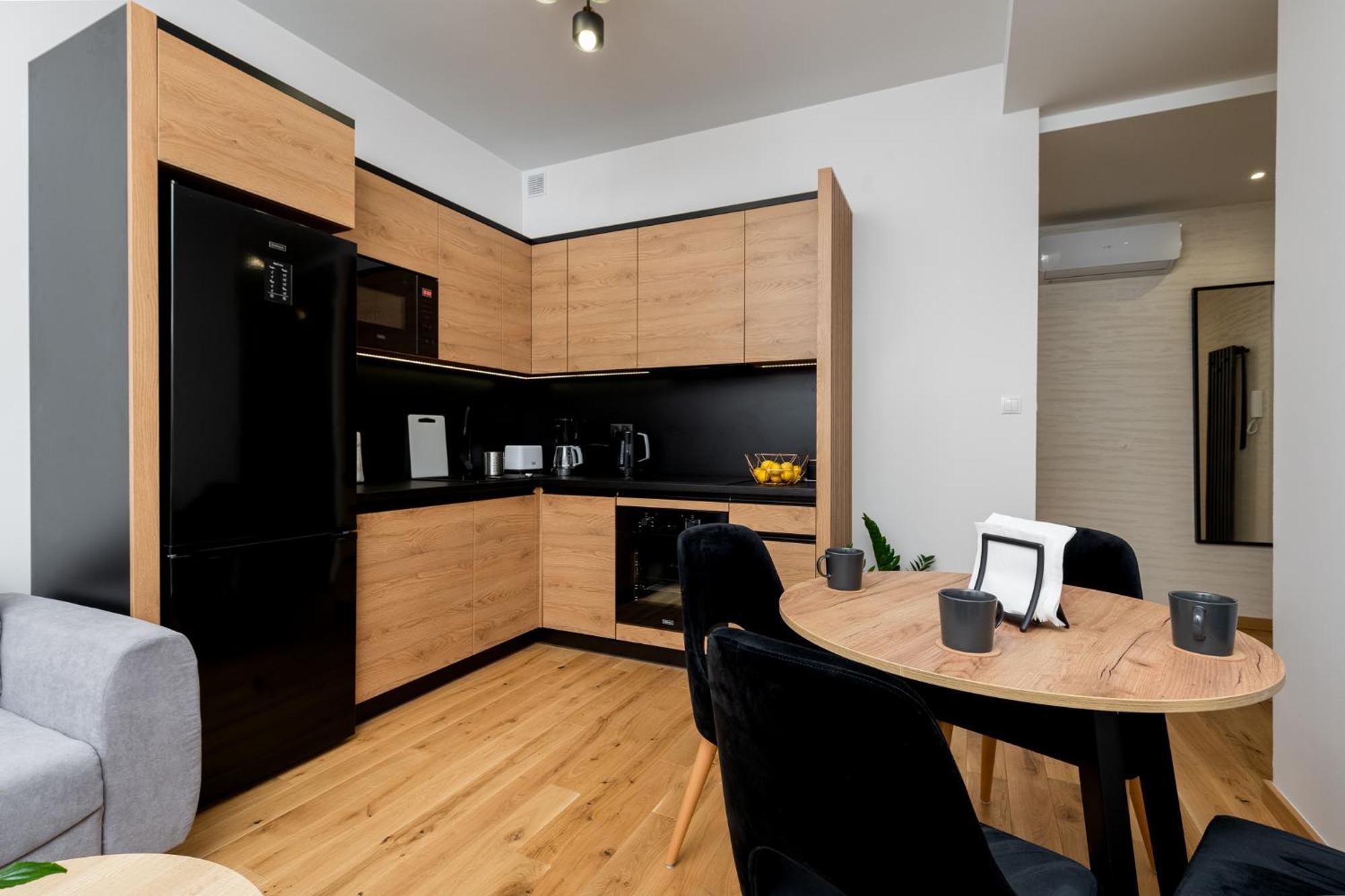 Revesen Premium Apartments Красков Екстериор снимка
